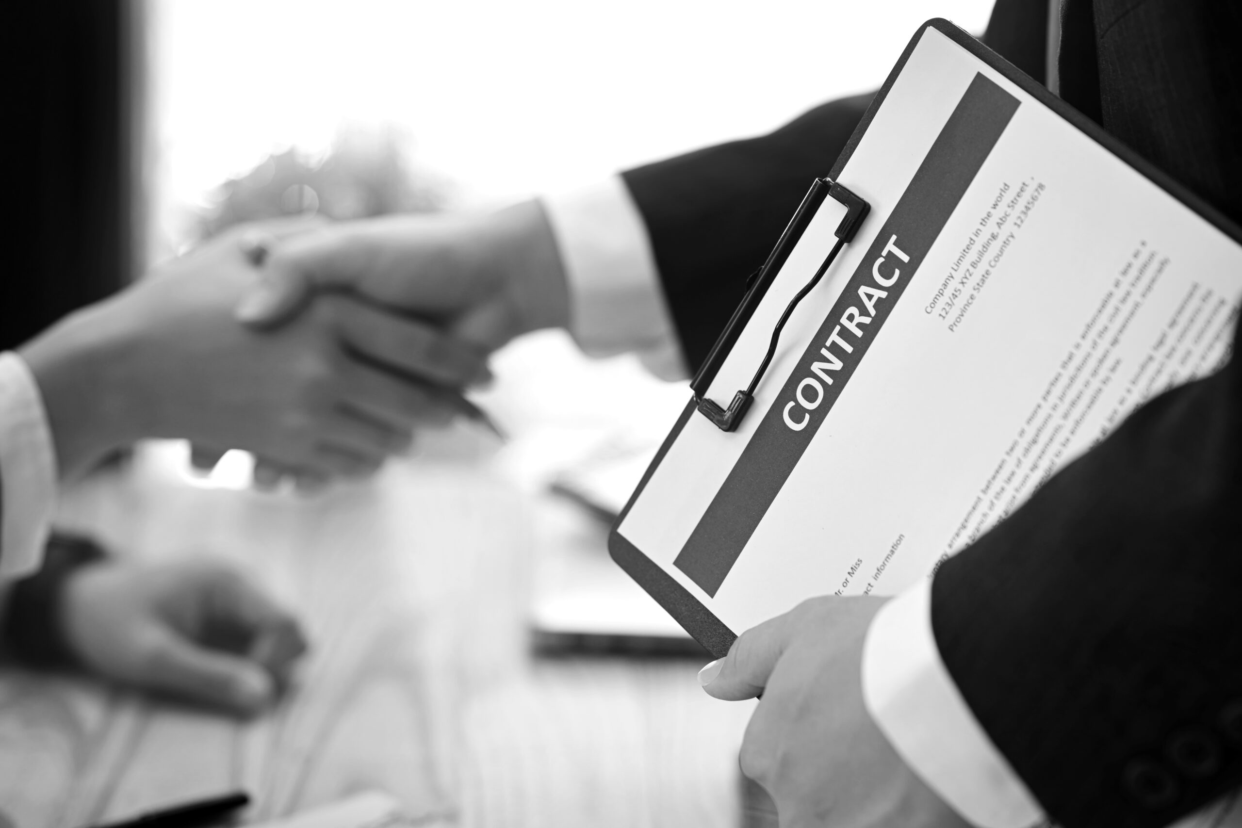 Документи при отдаване под наем. Подписан договор.