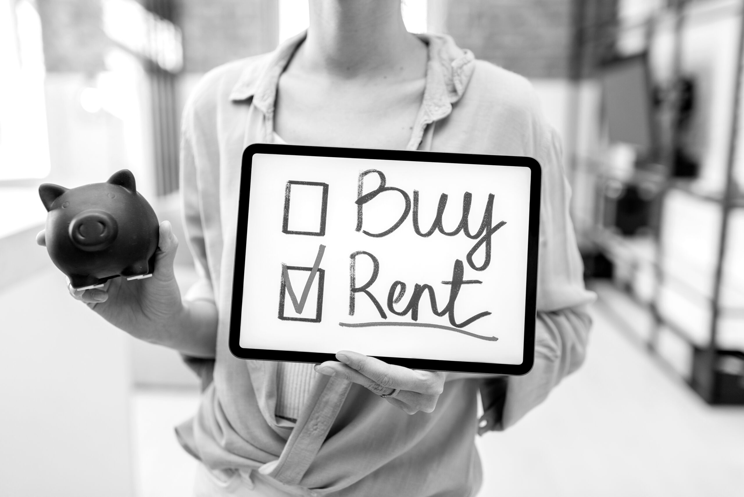 Изображение за блог публикация видове наеми при инвестиционните имоти. Най-честите практики при инвестицията за имот е реализиране на капиталова печалба или отдаване под наем.