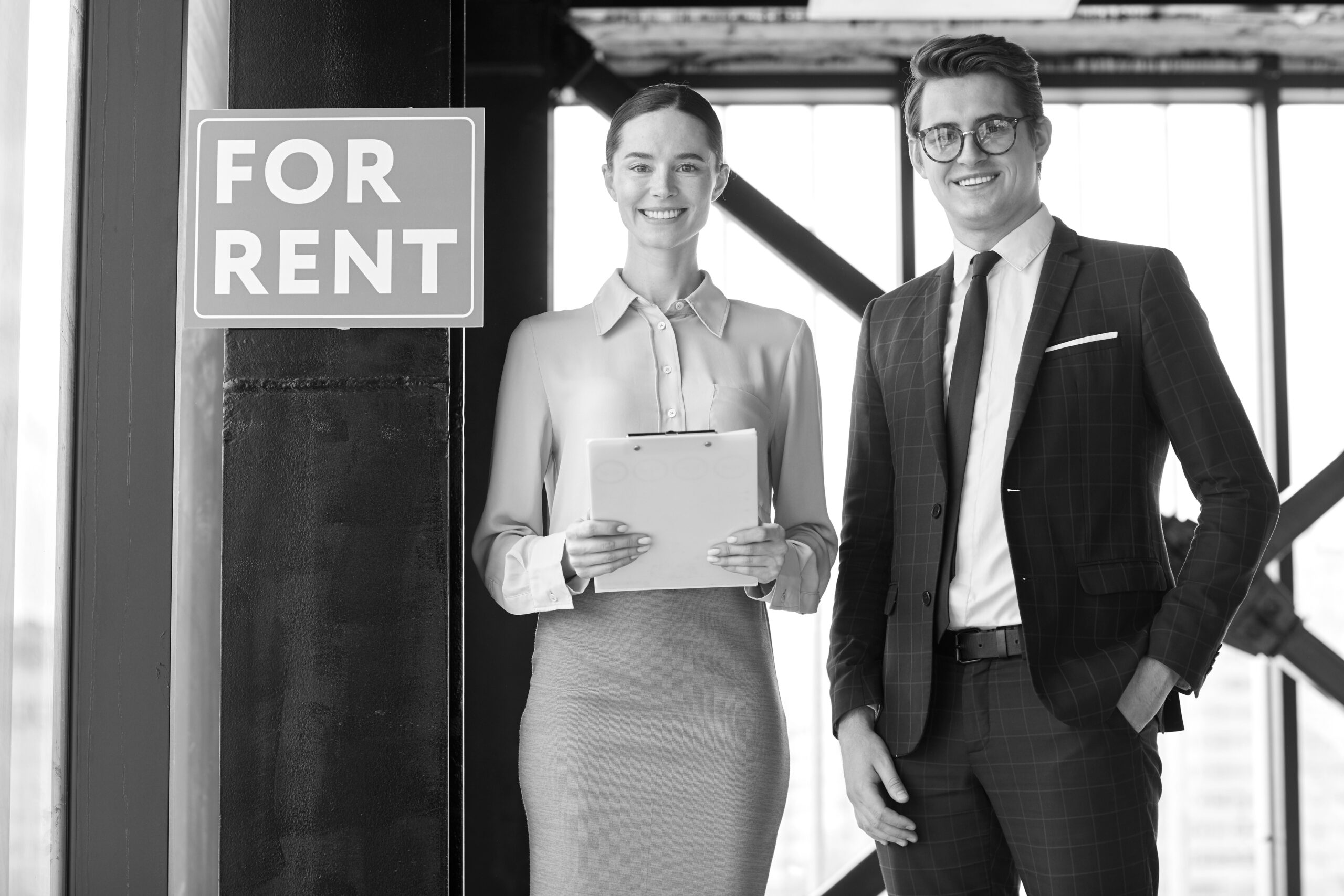 Имотни мениджъри и брокери са ключови при отдаване на различни видове наеми при инвестиционните имоти.